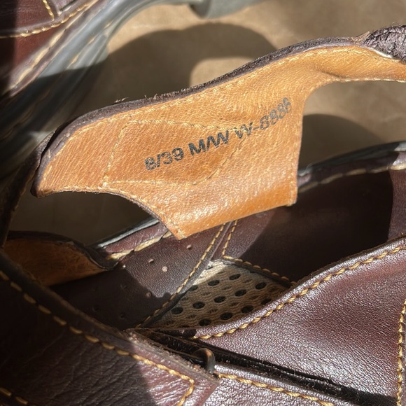 Vintage Leather Sandals - Picture 2 of 3